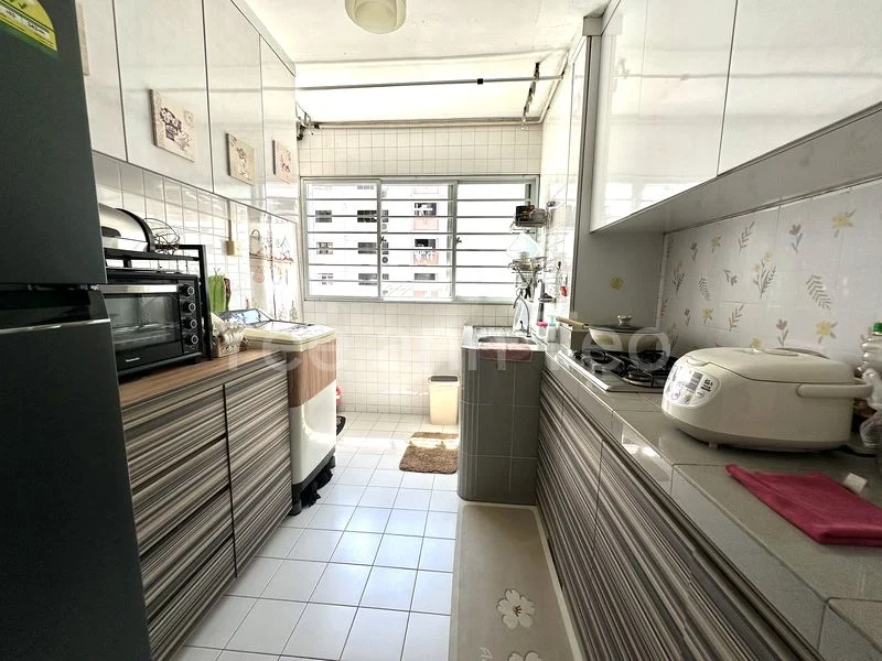 4 Room (4S) HDB for Sale in  369 Bukit Batok Street 31 - Image 3