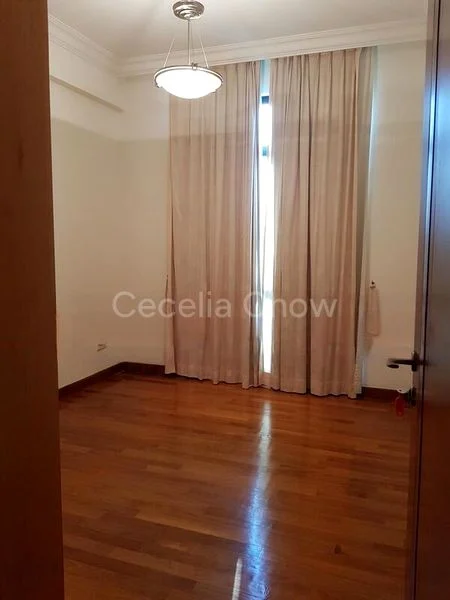 4+1 Bed Condo for Rent in  The Sterling - Image 4