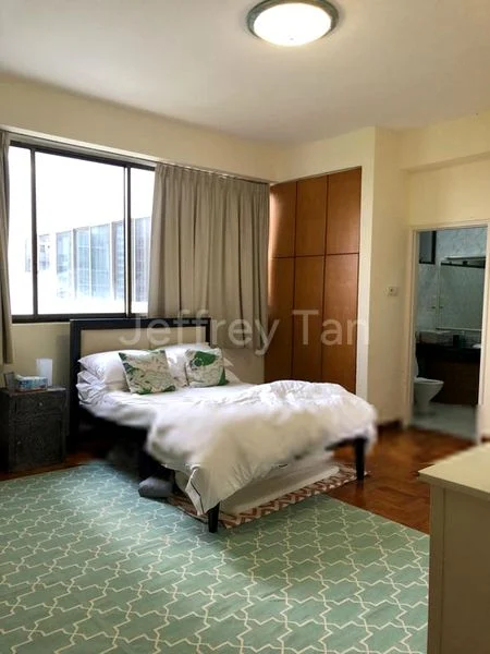 5 Bed Apartment (Condo) for Rent in  One Chatsworth - Image 10