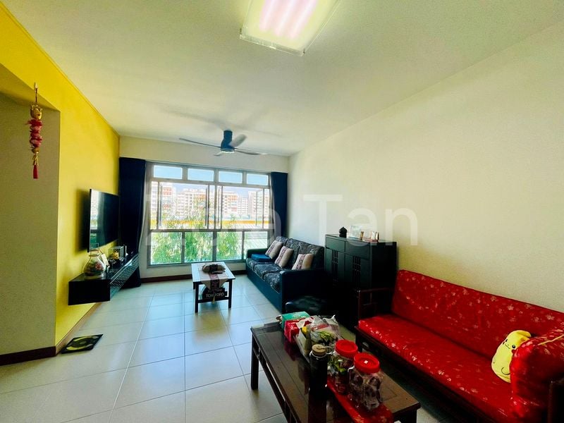 4 Room (4A) HDB for Sale in  452 Yishun Ring Road - Image 1