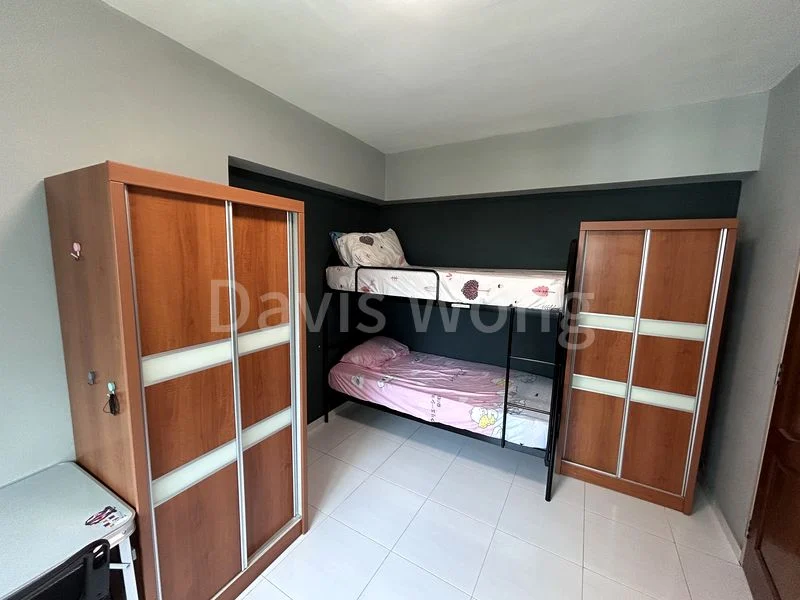 5 Room (5A) HDB for Rent in  107D Edgefield Plains - Image 2