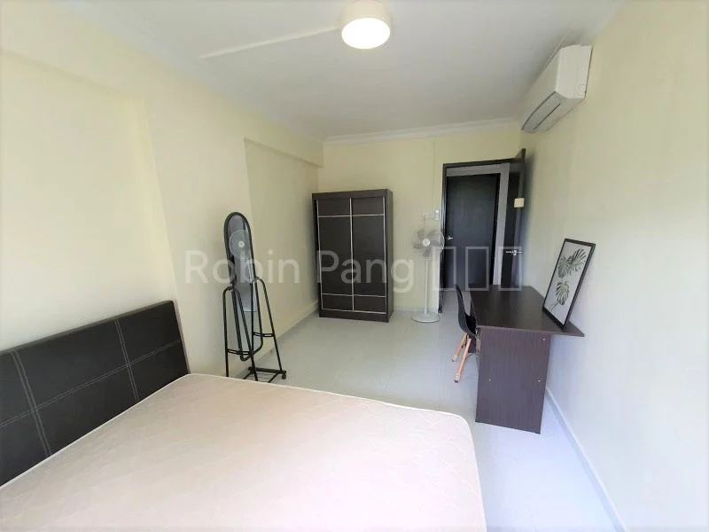 Common Room (HDB) for Rent in  450C Tampines Street 42 - Image 2