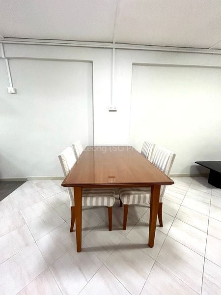 3 Room (3I) HDB for Rent in  619 Hougang Avenue 8 - Image 5