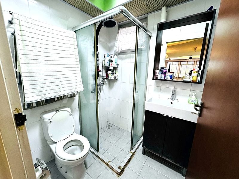 5 Room (5I) HDB for Sale in  416B Fernvale Link - Image 2