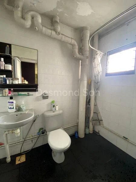 5 Room HDB for Rent in  122 Lorong 2 Toa Payoh - Image 10