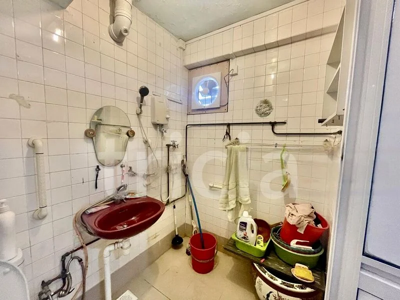 5 Room (5I) HDB for Sale in  21 Holland Drive - Image 5
