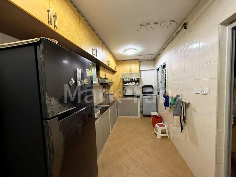 Executive HDB for Sale in  671B Jurong West Street 65 - Image 1