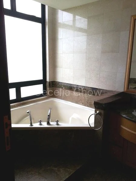 4+1 Bed Condo for Rent in  The Sterling - Image 1