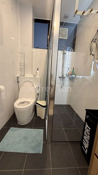 5 Bed Apartment (Condo) for Rent in  One Chatsworth - Image 6