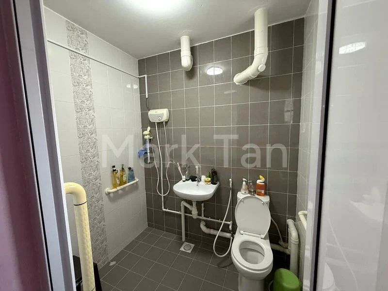 3 Room (3A) HDB for Sale in  341 Bukit Batok Street 34 - Image 19