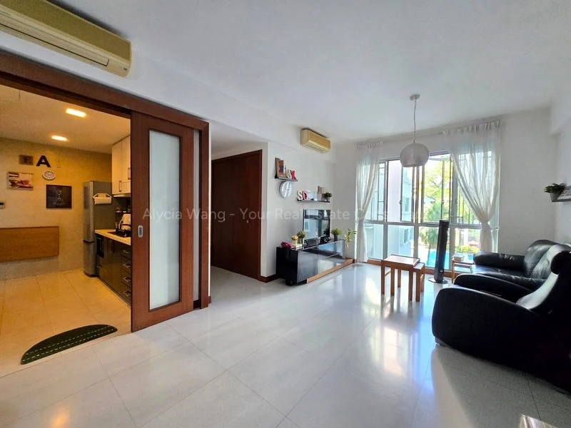 3 Bed Executive Condo for Sale in  Whitewater - Image 4