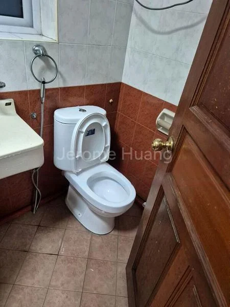 Room (Landed) for Rent in  Pasir Panjang Road - Image 7