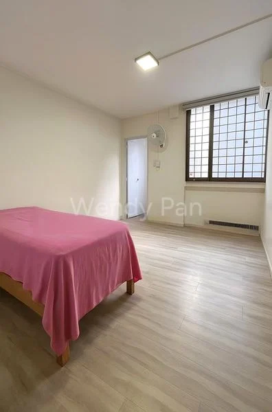 4 Room (4S) HDB for Sale in  327 Serangoon Avenue 3 - Image 3