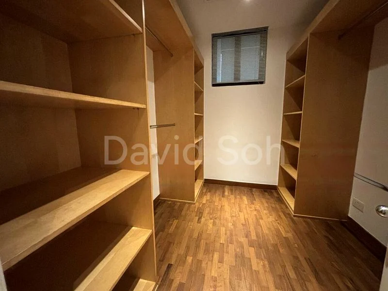3 Bed Condo for Rent in  The Colonnade - Image 1
