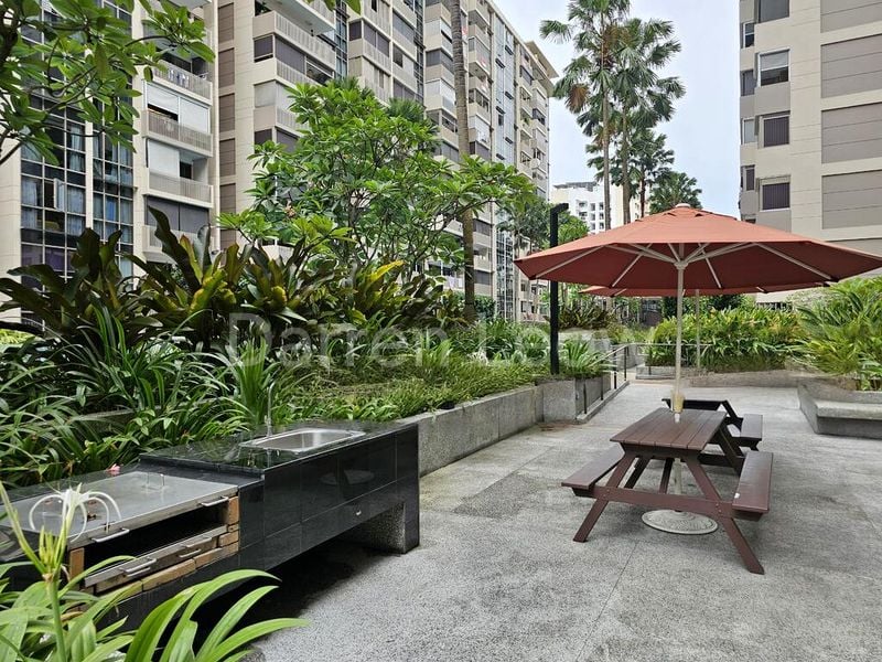 4 Bed Condo for Sale in  The Vales - Image 15