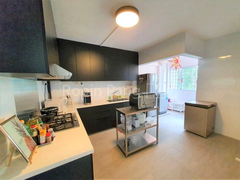 Common Room (HDB) for Rent in  450C Tampines Street 42 - Image 4