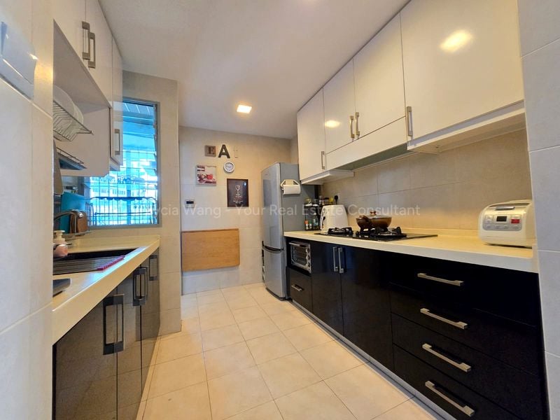 3 Bed Executive Condo for Sale in  Whitewater - Image 5