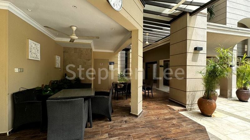 3 Bed Condo for Sale in  Parkshore - Image 2