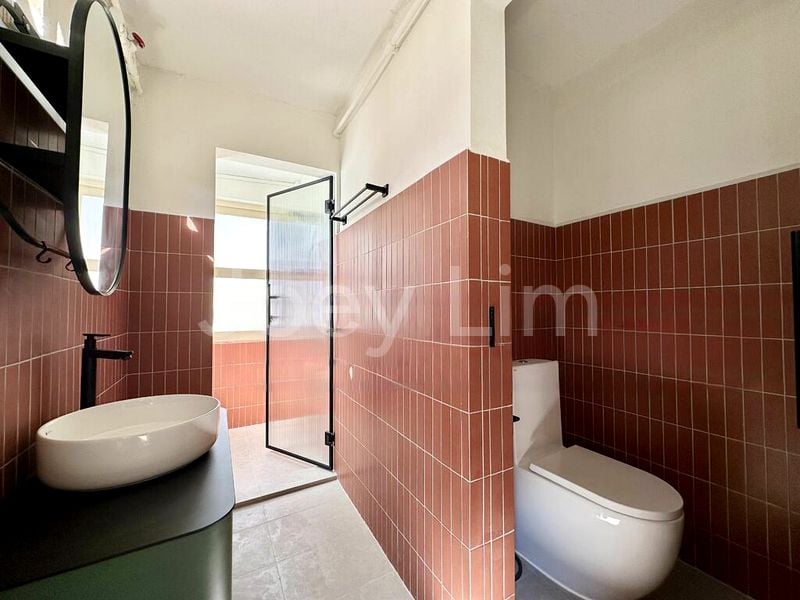 Master Room (Landed) for Rent in  Hindoo Road - Image 6