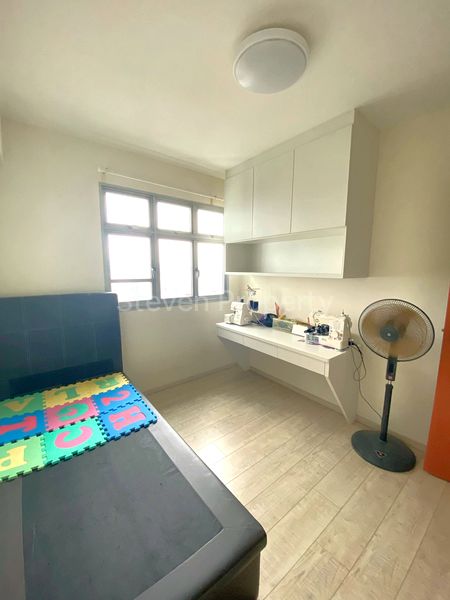 Common Room (HDB) for Rent in  95B Henderson Road - Image 2