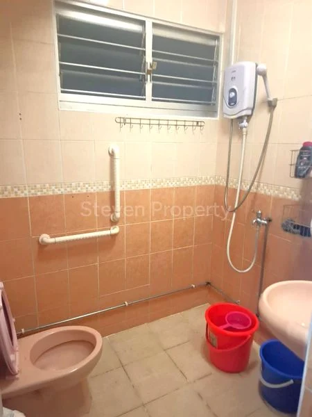 Common Room (HDB) for Rent in  557 Jurong West Street 42 - Image 5