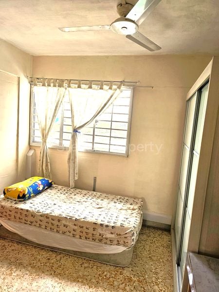Common Room (HDB) for Rent in  102 Jalan Rajah - Image 1