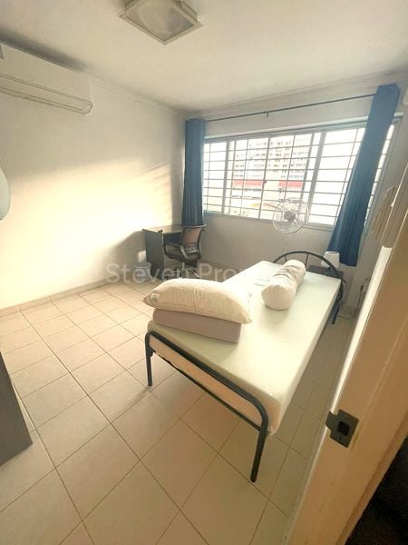 Common Room (HDB) for Rent in  38 Teban Gardens Road - Image 1