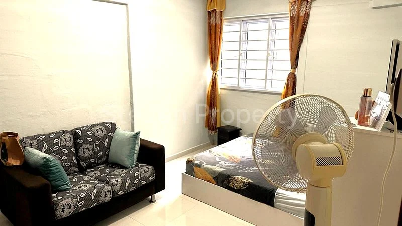 Common Room (HDB) for Rent in  240 Hougang Street 22 - Image 1