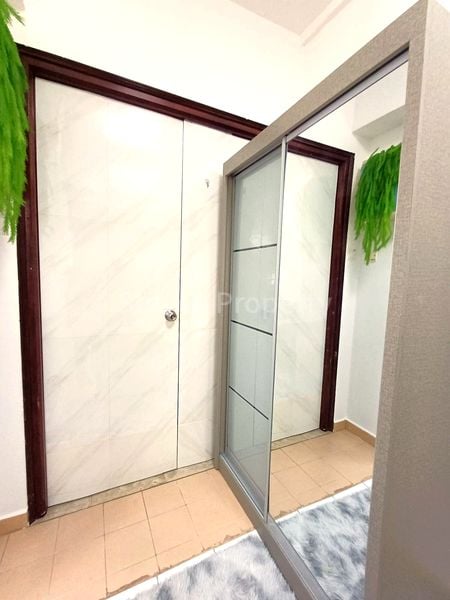 Master Room (Condo) for Rent in  Westmere - Image 5