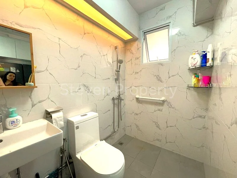 Common Room (HDB) for Rent in  984B Buangkok Link - Image 6