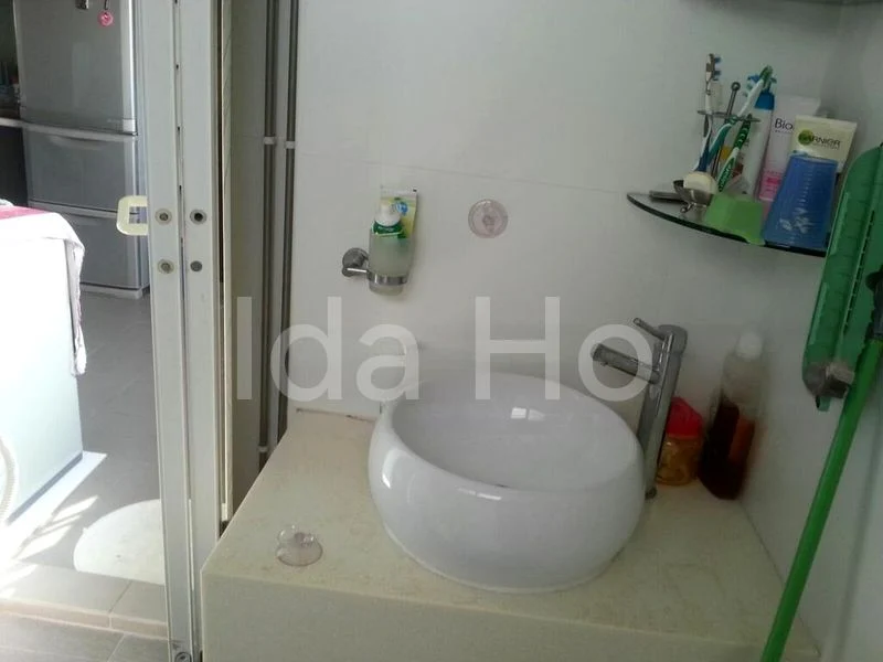 Common Room (HDB) for Rent in  117 Clementi Street 13 - Image 1