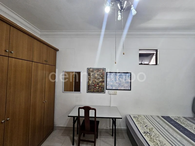 Common Room (HDB) for Rent in  172 Hougang Avenue 1 - Image 1