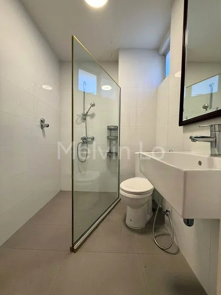 Room (Landed) for Rent in  Cashew Estate - Image 1