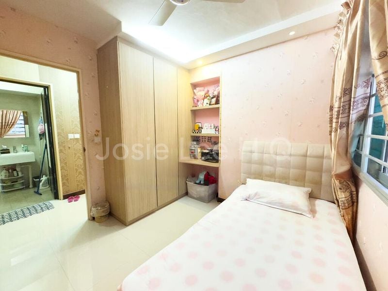 Master Room (HDB) for Rent in  454 Fajar Road - Image 9