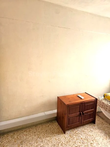 Common Room (HDB) for Rent in  102 Jalan Rajah - Image 2