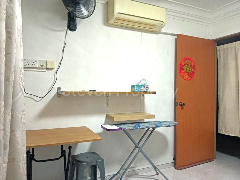 Common Room (HDB) for Rent in  531 Hougang Avenue 6 - Image 2
