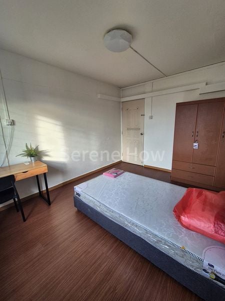 Common Room (HDB) for Rent in  724 Clementi West Street 2 - Image 1