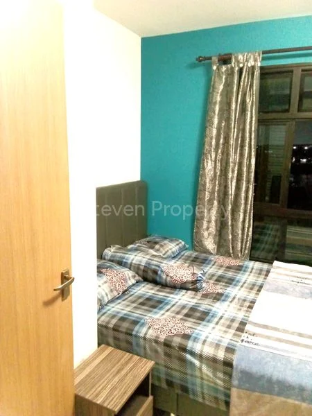 Common Room (HDB) for Rent in  415A Northshore Drive - Image 3