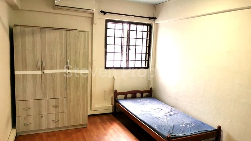Common Room (HDB) for Rent in  371 Clementi Avenue 4 - Image 4