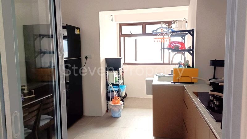 Common Room (HDB) for Rent in  145 Lorong 2 Toa Payoh - Image 4