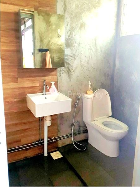 Common Room (HDB) for Rent in  484 Pasir Ris Drive 4 - Image 3