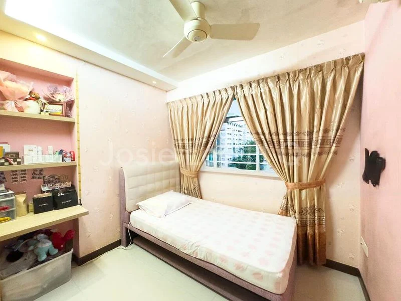 Master Room (HDB) for Rent in  454 Fajar Road - Image 8