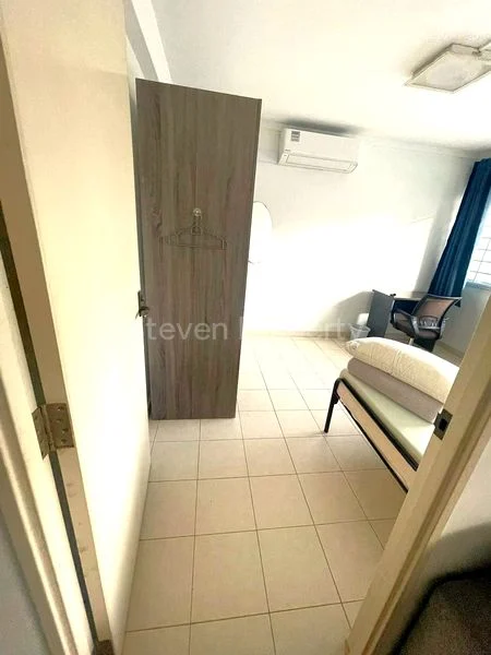 Common Room (HDB) for Rent in  38 Teban Gardens Road - Image 3